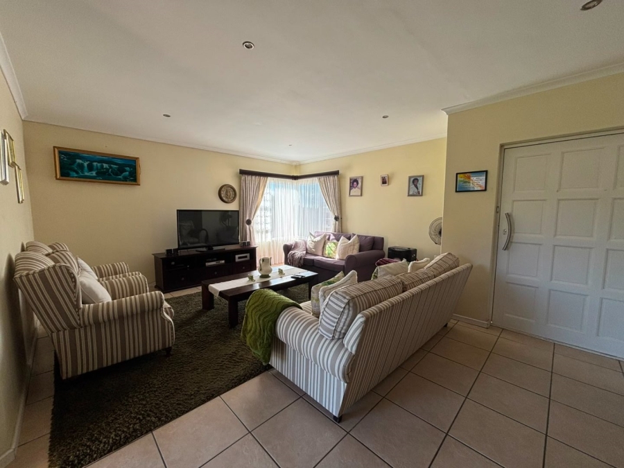 4 Bedroom Property for Sale in Bluewater Bay Eastern Cape